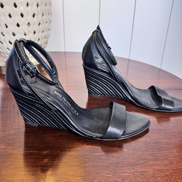 Bruno Magli Black Leather Sandal Size 7.5 - Picture 9 of 14